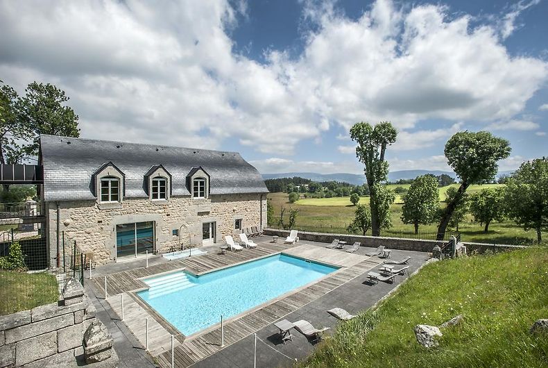 Chateau D'orfeuillette Albaret Sainte-marie Commune De La Garde