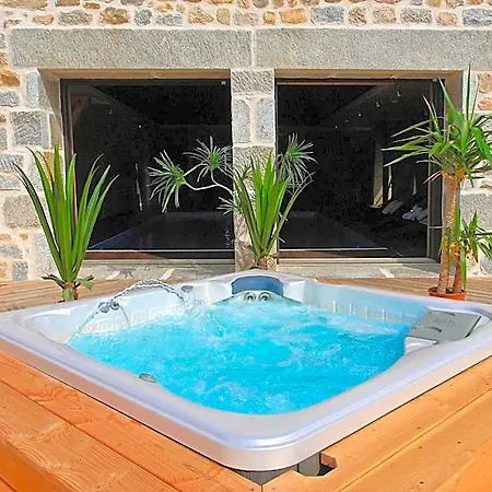 Le Château D'orfeuillette 4* La Garde (Lozere)
