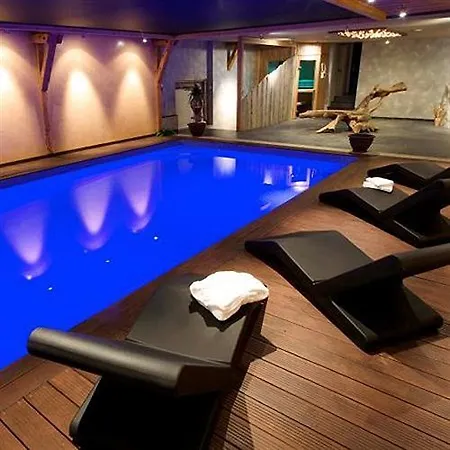 Le Château D'orfeuillette Hotel 4*