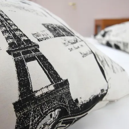 Le Chateau D'orfeuillette Otel La Garde (Lozere)