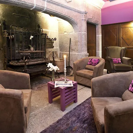 Le Château D'orfeuillette Hotel 4*
