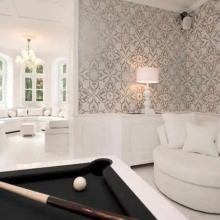 Le Château D'orfeuillette 4*