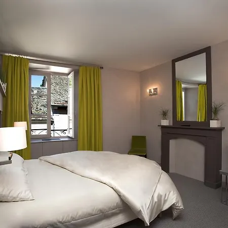 Le Chateau D'orfeuillette 라가르드